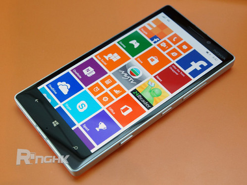 Lumia 930۷