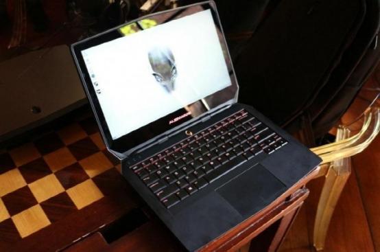 ЯԴƳAlienware 13 