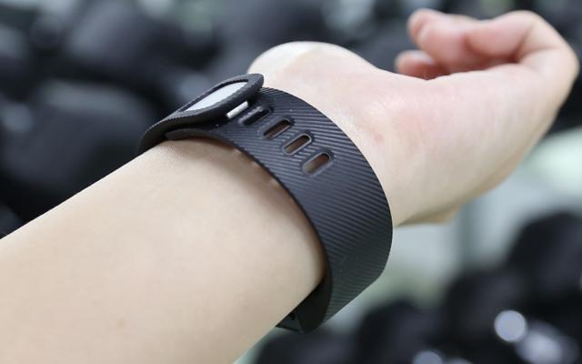 Fitbit Chargeֻ⣺Force΢